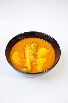 泰國菜叫KAENG MUSSAMUN KAI