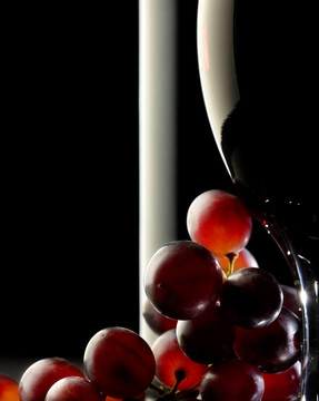 紅酒配葡萄