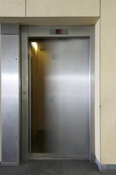 電梯