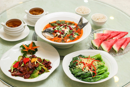 一大桌菜 圍餐