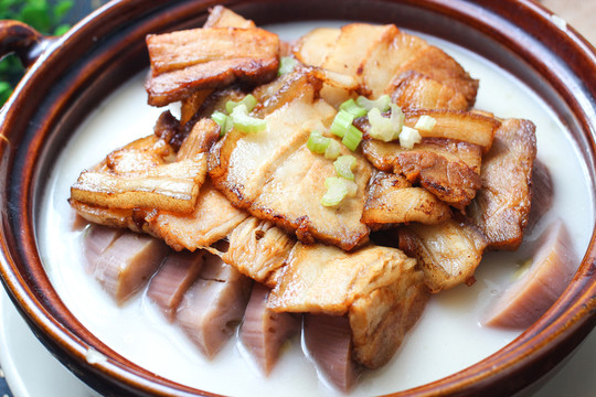 五花肉蓮藕