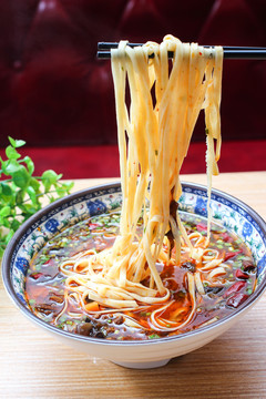油潑扯面