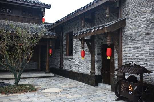 大小河街