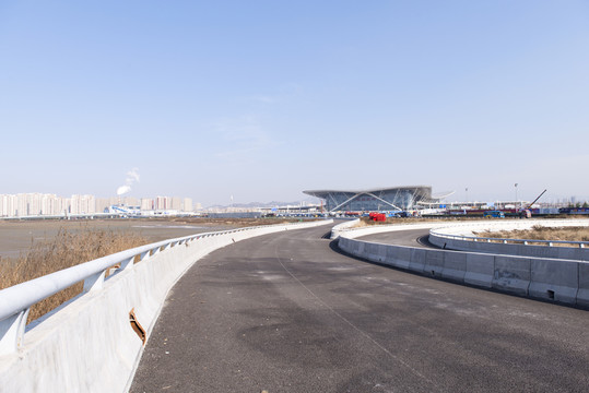 新修道路