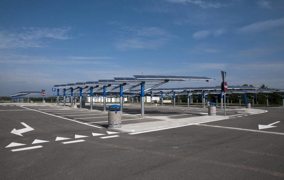 可再生能源：太陽能電池板