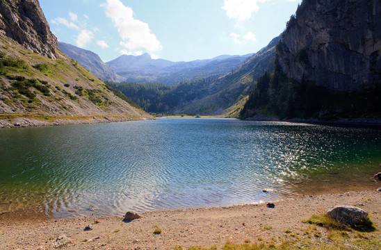 krnsko湖