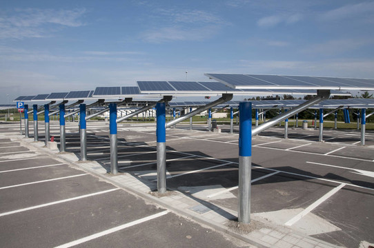 可再生能源：太陽能電池板