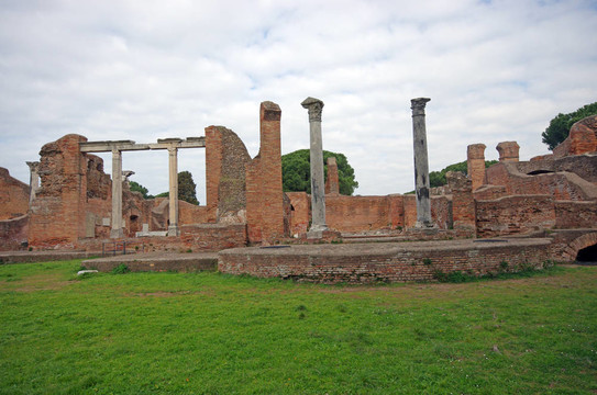 古老的Ostia Antica
