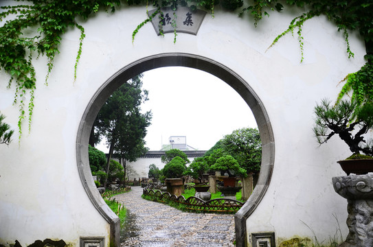 庭院圓門