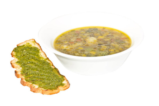 炸面包意大利蔬菜湯