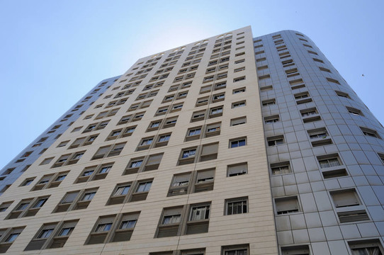 現(xiàn)代建筑。