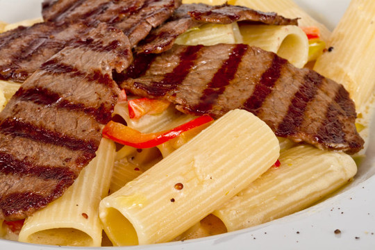 空心面與牛肉醬
