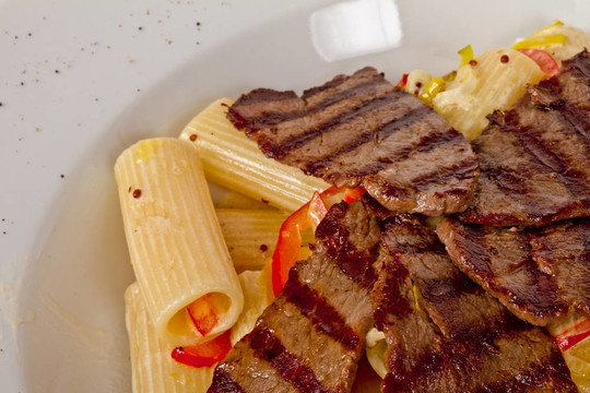 空心面與牛肉醬