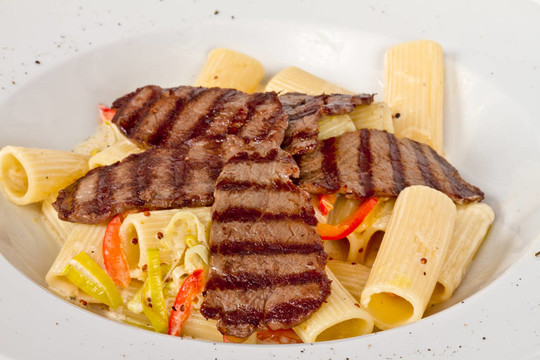 空心面與牛肉醬