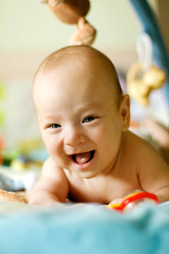 新生的嬰兒