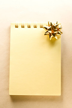 黑色記事本裝飾件