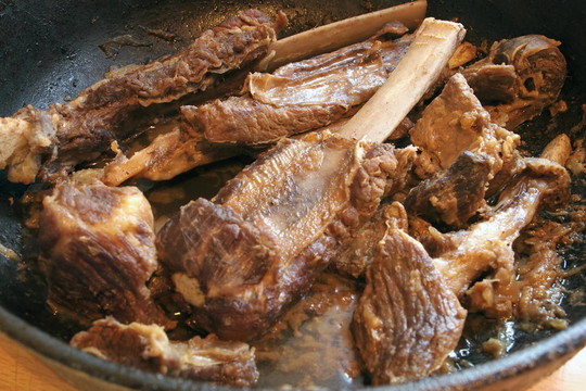 骨頭上的肉