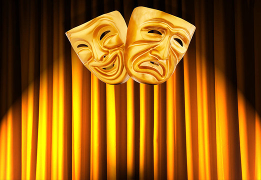 帶面具的戲劇表演概念