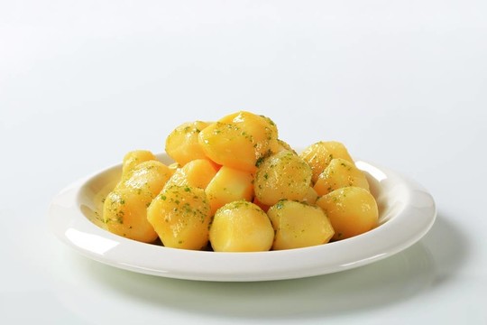 土豆加黃油和歐芹