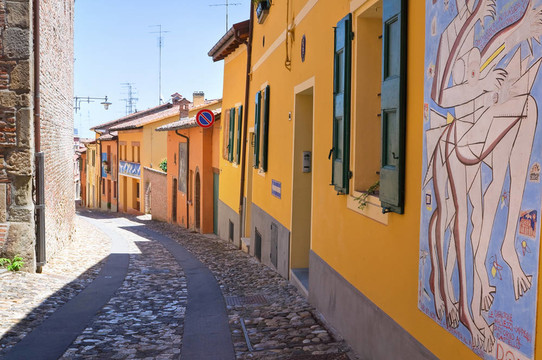 小巷。多扎。Emilia Romagna。意大利.