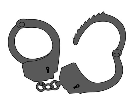 警察戴上手銬