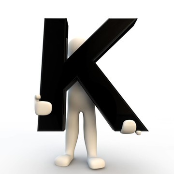 3D人物手持黑色字母K；小人物