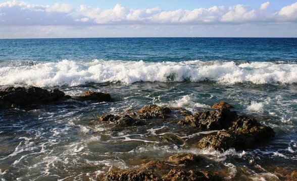 別克斯島海灘的浪