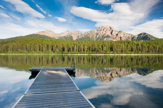 Patricia Lake；加拿大