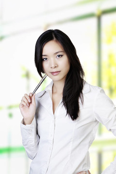 年輕的中國(guó)女人