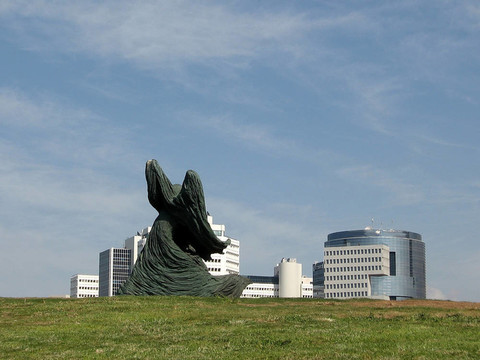 特拉維夫女子雕塑2009