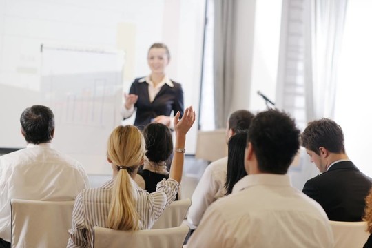 商務女性演示