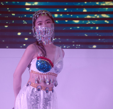 波斯舞女