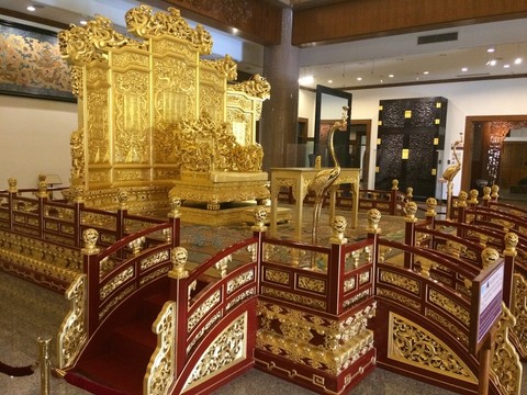龍椅