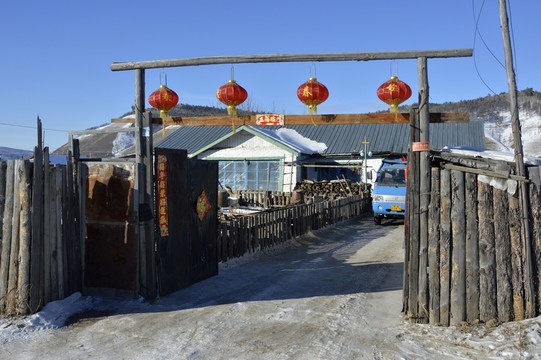民居大門
