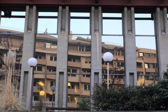 反射建筑