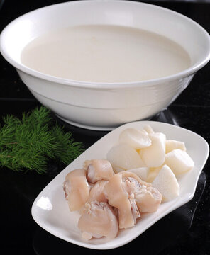 山藥燉豬蹄