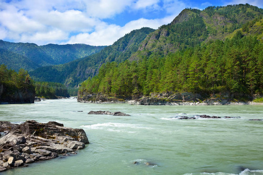 Mountains河