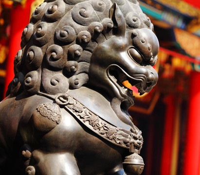 中華寺金屬獅子