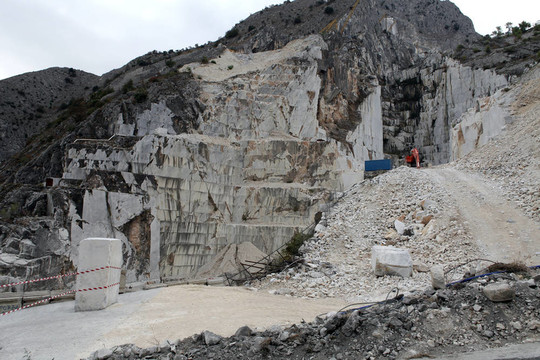 大理石采石場——濱海阿爾卑斯山脈；Carrara；托斯卡納；意大利