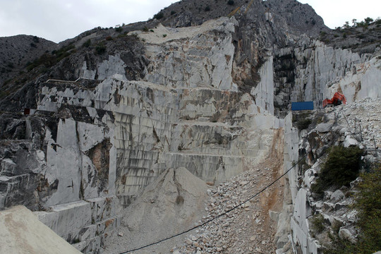 大理石采石場——濱海阿爾卑斯山脈；Carrara；托斯卡納；意大利