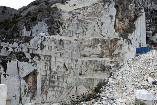 大理石采石場——濱海阿爾卑斯山脈；Carrara；托斯卡納；意大利