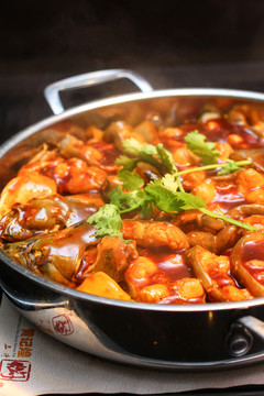鯰魚燜鍋