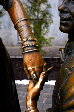 sculprures戀人；基輔