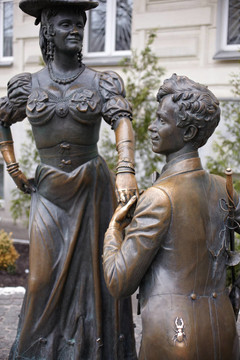 sculprures戀人；基輔