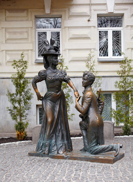 sculprures戀人；基輔