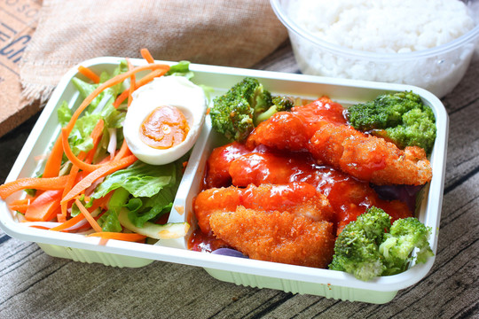 炸魚(yú)排飯