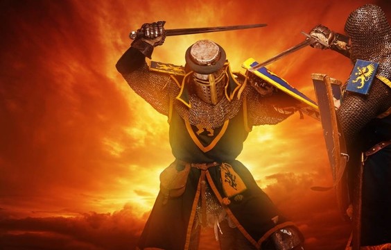 兩個(gè)中世紀(jì)騎士對(duì)抗暴風(fēng)雨的天空背景。
