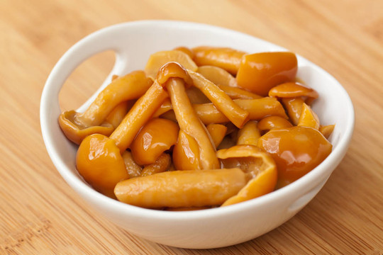 腌蘑菇
