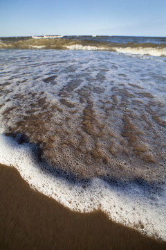 海浪。