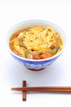 煮咖喱烏冬打頂